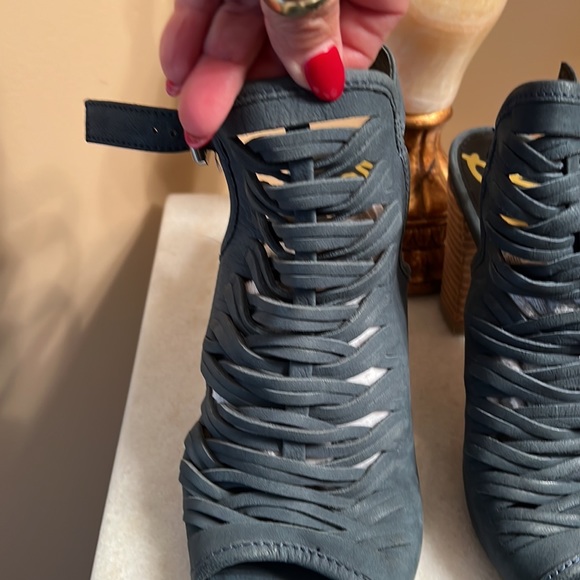 Sam Elderman - Picture 2 of 6